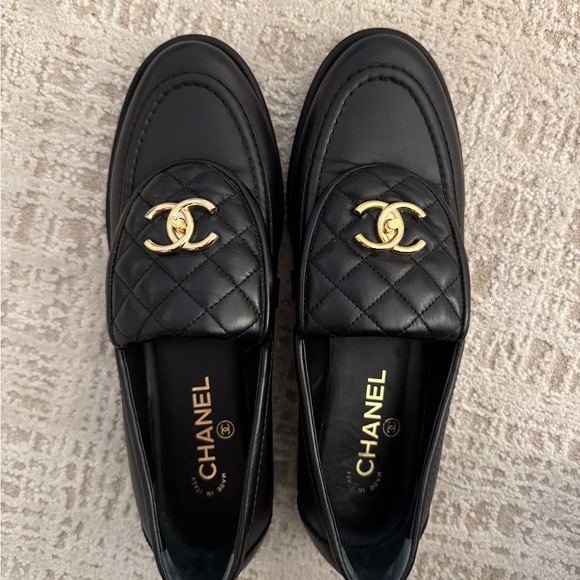 CHANEL Black Lambskin Quilted Loafers - Picture 7 of 8